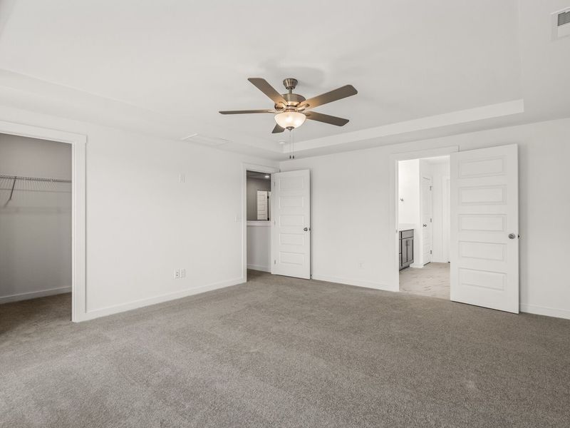 Spacious, unfurnished interior of a new home in Calista Farms, White House (Image 29).