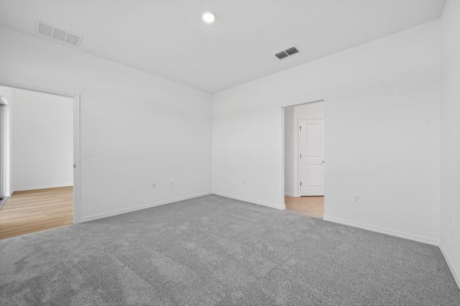 Spacious, unfurnished interior of a new home in Westview Community Group Page, Poinciana (Image 18).