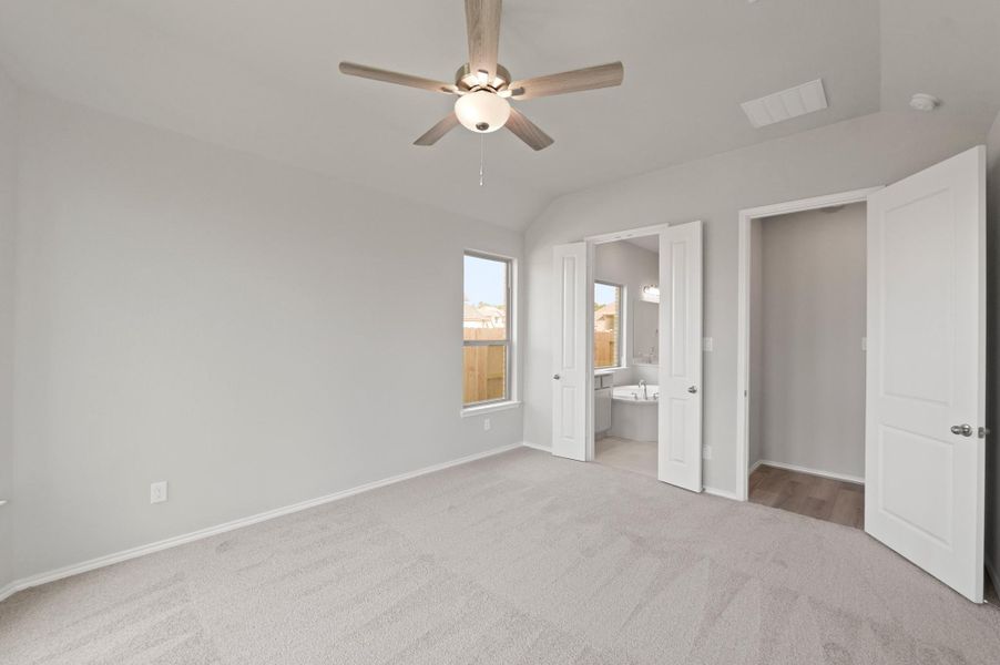 Spacious, unfurnished interior of a new home in The Trails, New Caney (Image 33). Spacious, unfurnished interior of a new home in The Trails, New Caney (Image 33).