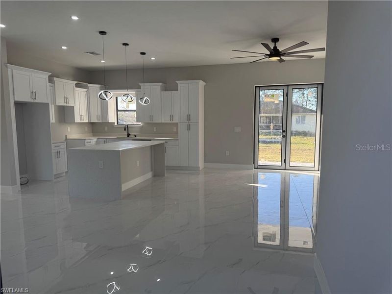 Spacious, unfurnished interior of a new home in , Lehigh Acres (Image 12).