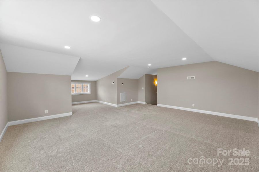 Spacious, unfurnished interior of a new home in , Kings Mountain (Image 39). Spacious, unfurnished interior of a new home in , Kings Mountain (Image 39).