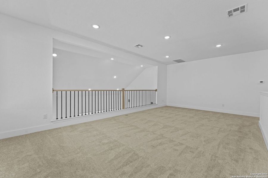 Spacious, unfurnished interior of a new home in , New Braunfels (Image 35).