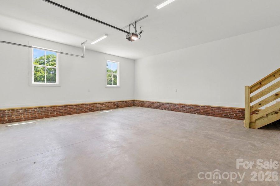 Spacious, unfurnished interior of a new home in , Lincolnton (Image 41).