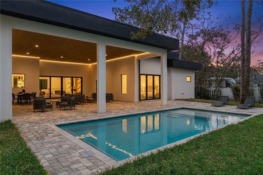 Exterior details and patio area of a home in , Winter Springs (Image 29).