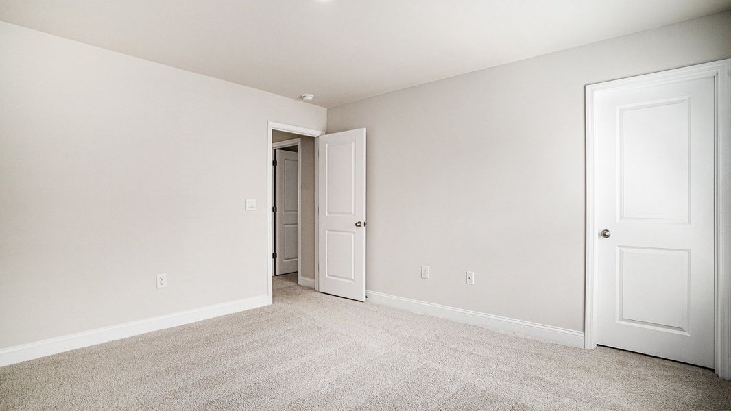 Spacious, unfurnished interior of a new home in Shell Pointe, Gilbert (Image 27). Spacious, unfurnished interior of a new home in Shell Pointe, Gilbert (Image 27).