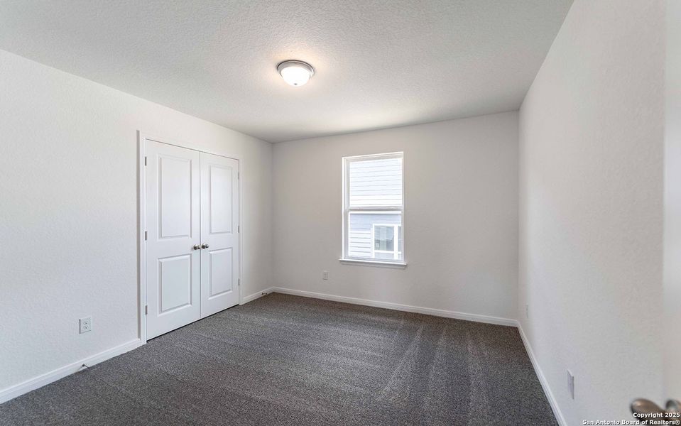 Spacious, unfurnished interior of a new home in Homestead, Schertz (Image 12).