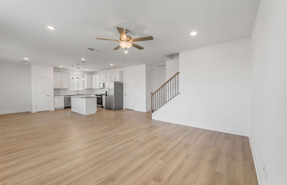 Spacious, unfurnished interior of a new home in Patterson Ranch, Georgetown (Image 24).