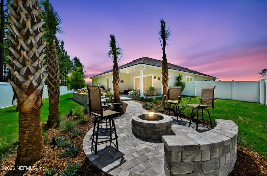 Exterior details and patio area of a home in , Yulee (Image 31).