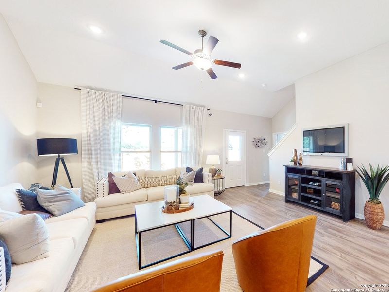 Furnished interior view inside a new home in Blue Ridge Ranch, San Antonio (Image 27). Furnished interior view inside a new home in Blue Ridge Ranch, San Antonio (Image 27).