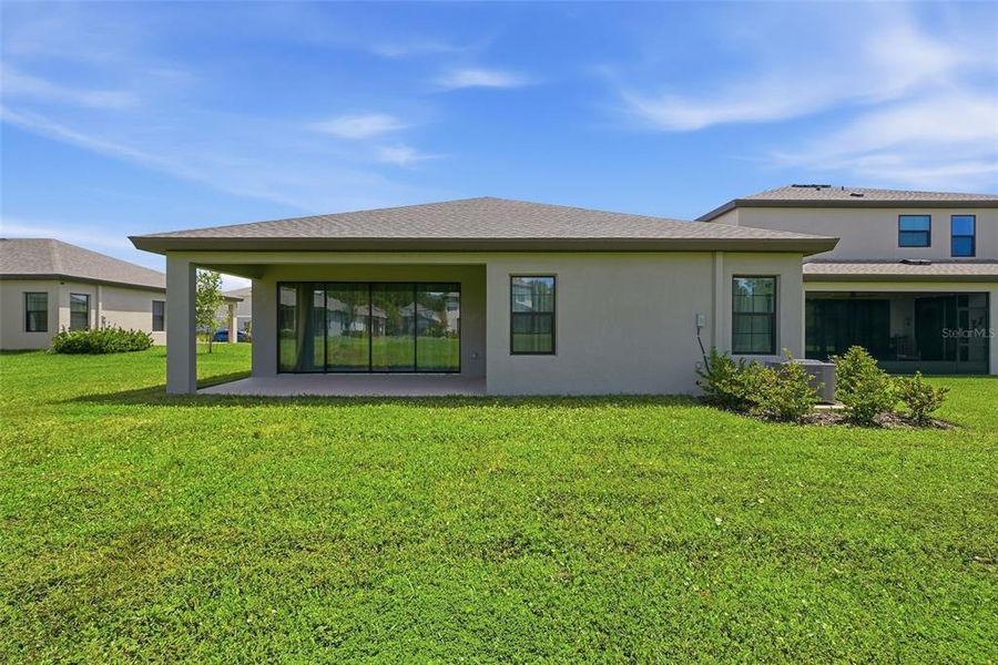 Exterior details and patio area of a home in Hawkstone, Lithia (Image 3).