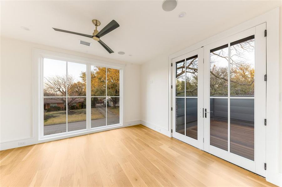 Spacious, unfurnished interior of a new home in , Dallas (Image 23).