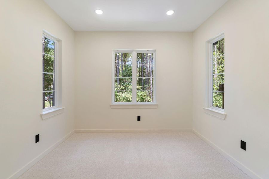 Spacious, unfurnished interior of a new home in , Livingston (Image 22).