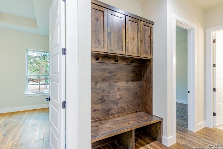 Furnished interior view inside a new home in , La Vernia (Image 18).