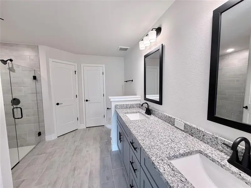 Furnished interior view inside a new home in Port Charlotte, Port Charlotte (Image 8).