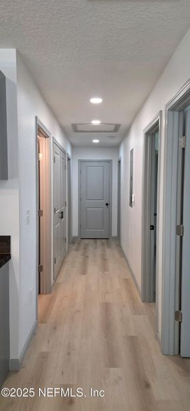 Spacious, unfurnished interior of a new home in , Jacksonville (Image 12).