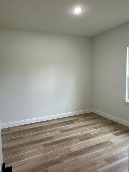 Spacious, unfurnished interior of a new home in , Ocala (Image 23).