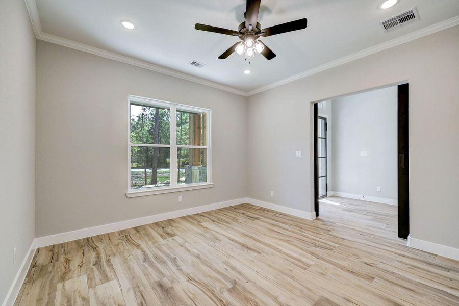 THE PICTURE SHOWN IS NOT THE ACTUAL HOME. TRINITY SIGNATUE HOMES IS BUILDING A SIMILAR FLOOR PLAN. THE PICTURE SHOWN IS NOT THE ACTUAL HOME. TRINITY SIGNATUE HOMES IS BUILDING A SIMILAR FLOOR PLAN.