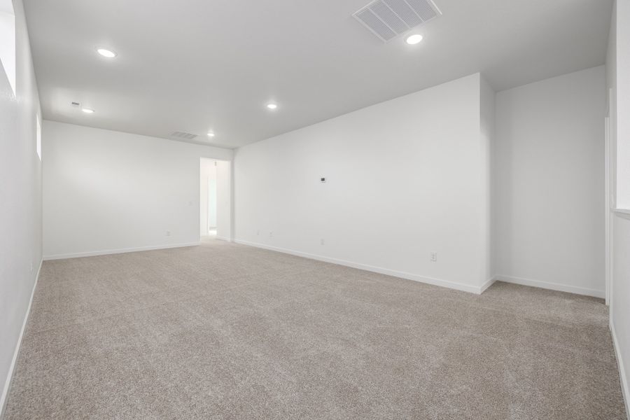 Spacious, unfurnished interior of a new home in Arras Park, Thornton (Image 33).