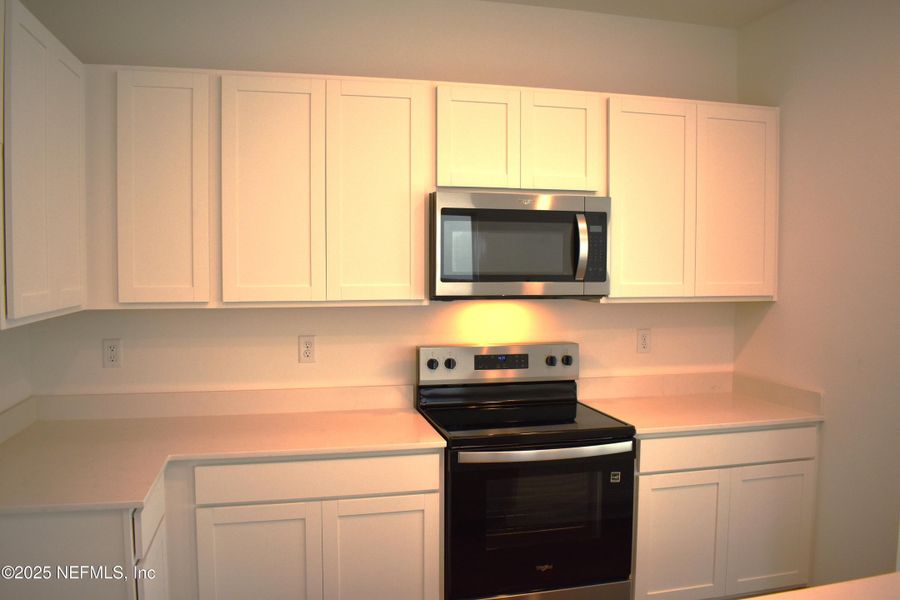 Close-up of interior finishes inside a home in Irongate Villas, Jacksonville (Image 22).