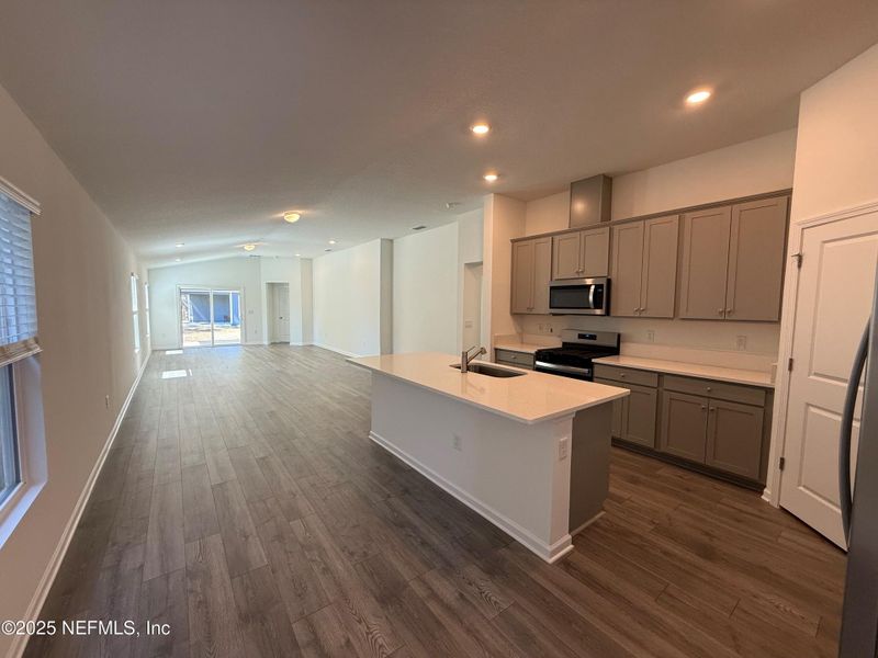 Furnished interior view inside a new home in Cedar Creek, Jacksonville (Image 4).