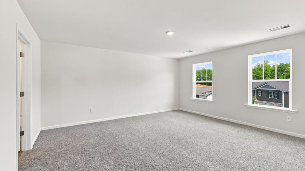 Spacious, unfurnished interior of a new home in Pine Lake Estates, Anderson (Image 32).