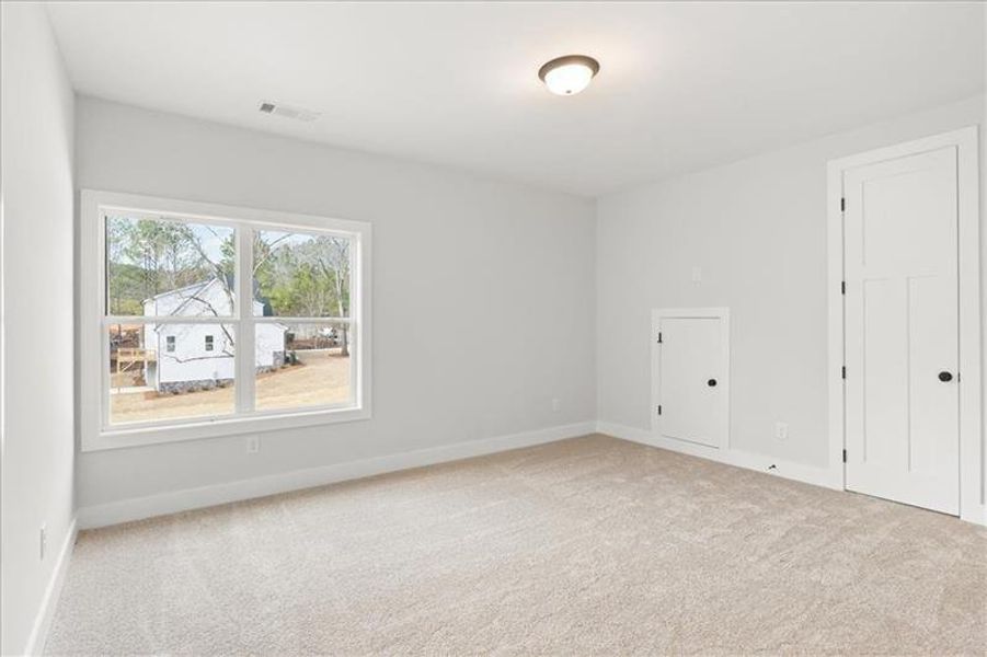 Spacious, unfurnished interior of a new home in , Rome (Image 21).