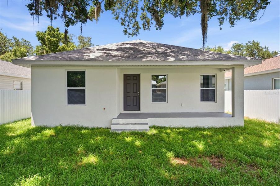 Exterior details and patio area of a home in , Plant City (Image 25).