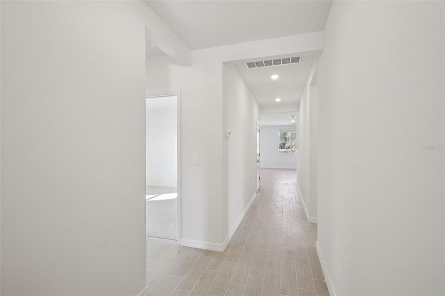 Spacious, unfurnished interior of a new home in Leyland Preserve - Classic Series, Brooksville (Image 24).