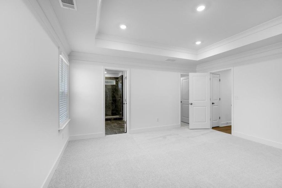 Spacious, unfurnished interior of a new home in Wellington Estates, Madison (Image 37).