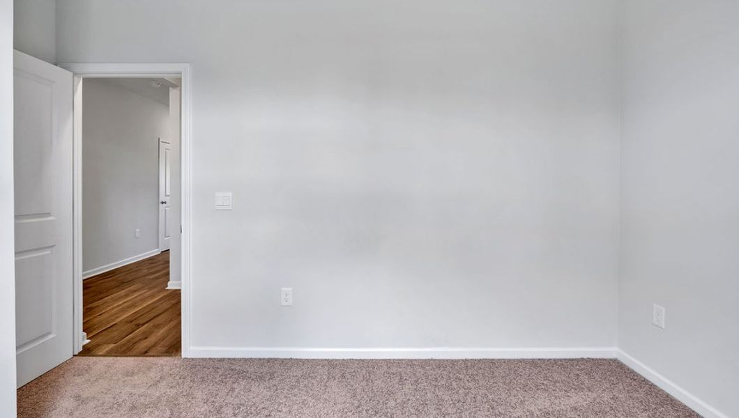 Spacious, unfurnished interior of a new home in Bella Point, Bolivia (Image 16).