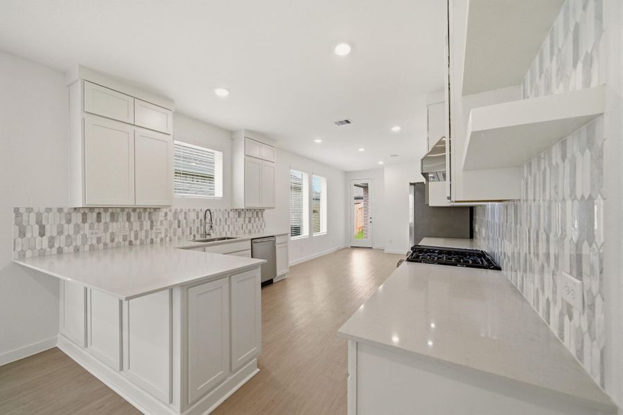 Furnished interior view inside a new home in Binford Creek, Waller (Image 4).