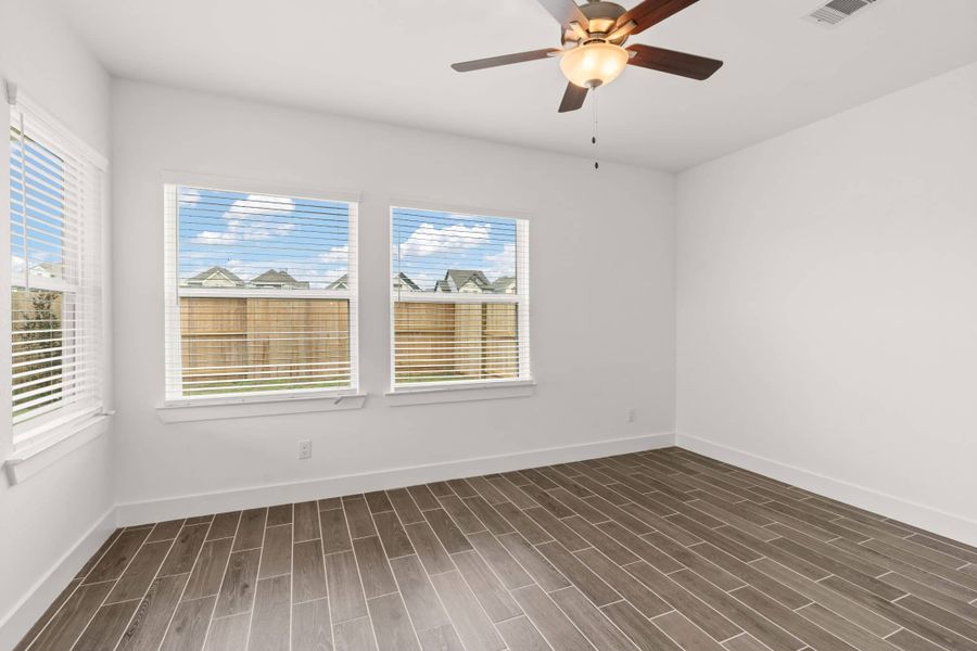 Spacious, unfurnished interior of a new home in Meridiana, Manvel (Image 10).