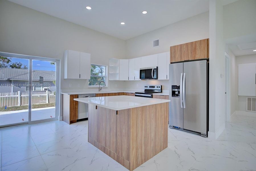 Furnished interior view inside a new home in , Avon Park (Image 16).