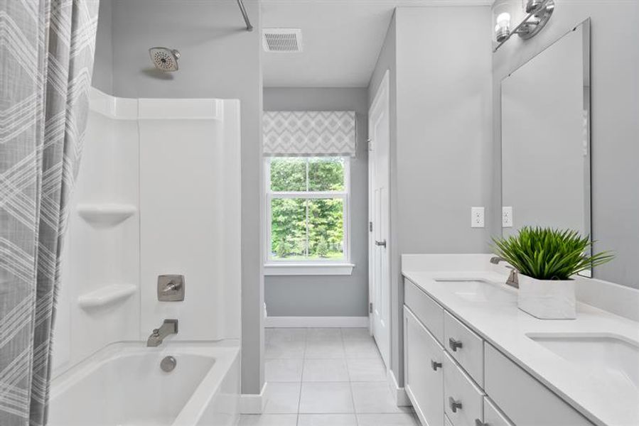 Representative furnished interior of a home built from the Roanoke by Ryan Homes in Muirwood, Murfreesboro (Image 27).