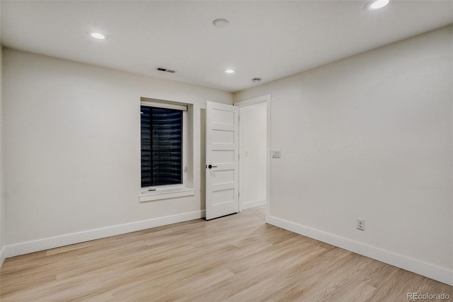 Spacious, unfurnished interior of a new home in , Denver (Image 37).