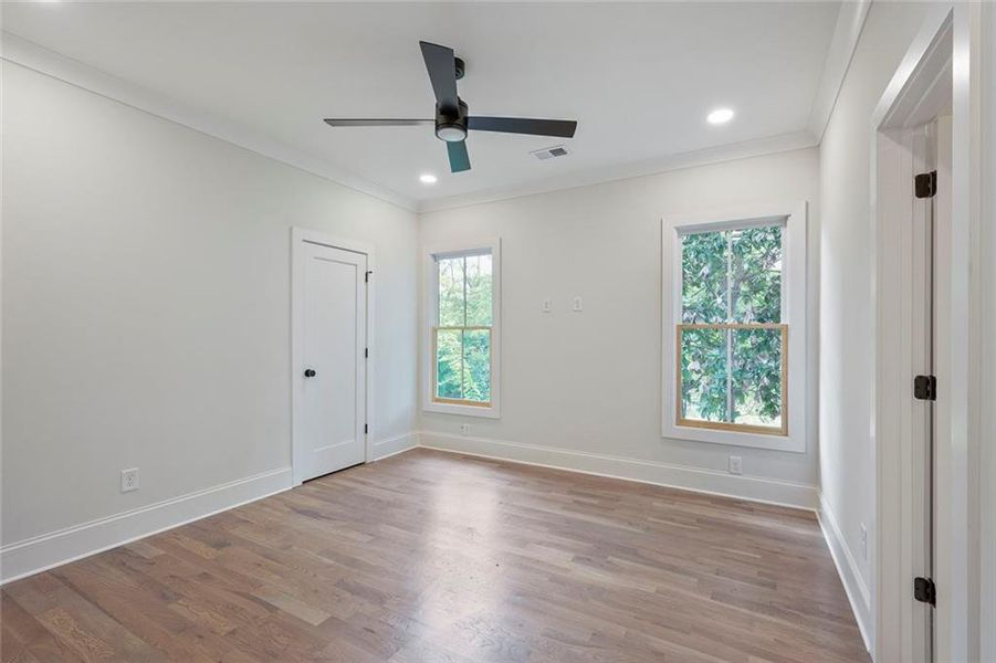 Spacious, unfurnished interior of a new home in , Atlanta (Image 19).