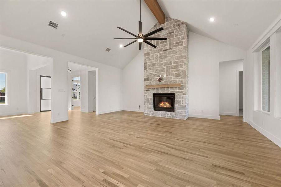 Spacious, unfurnished interior of a new home in NorthGlen, Haslet (Image 38).