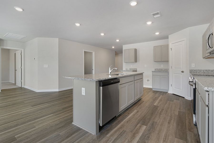 3br New Home in Conway, SC.  - Slide 8