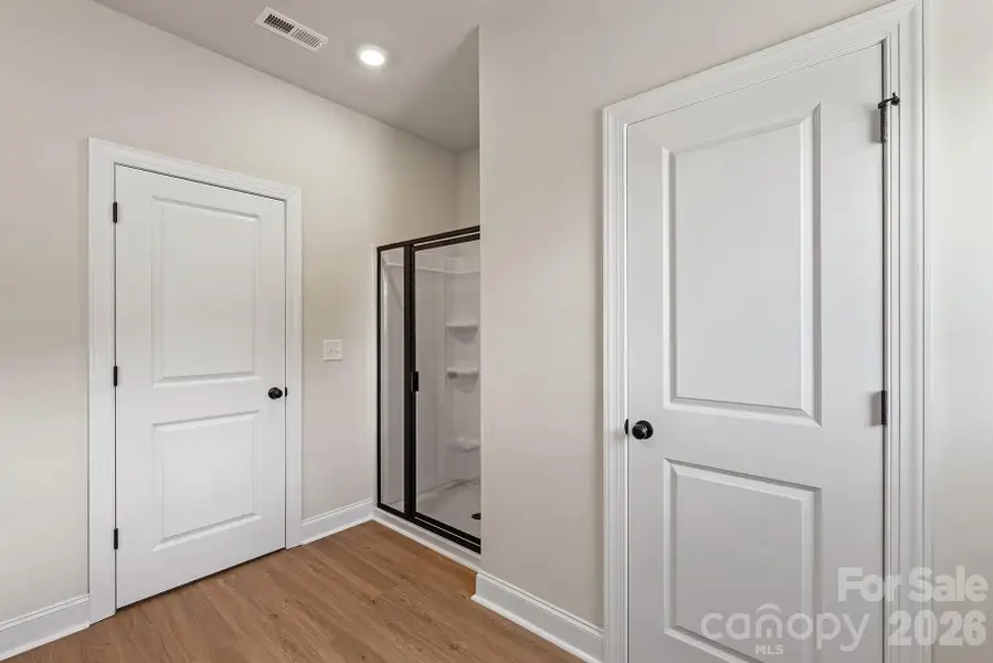 Image 14 of a home in Ascot Woods. Image 14 of a home in Ascot Woods.