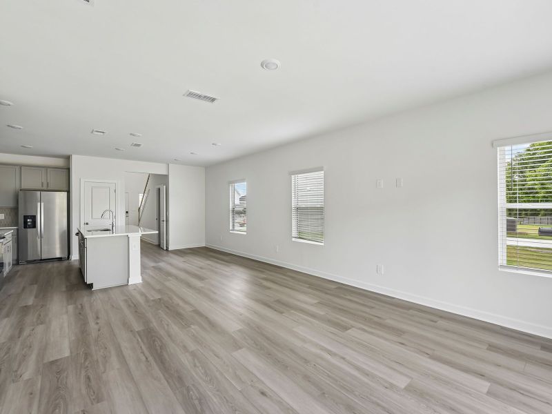Spacious, unfurnished interior of a new home in Seattle Crossing, Shelby (Image 10).
