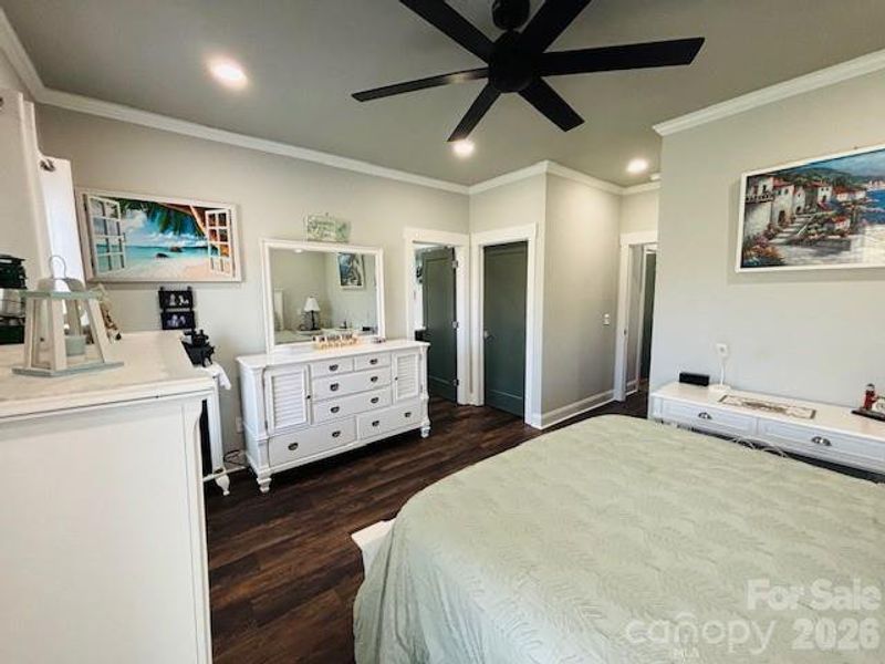 Furnished interior view inside a new home in , Ellenboro (Image 35).