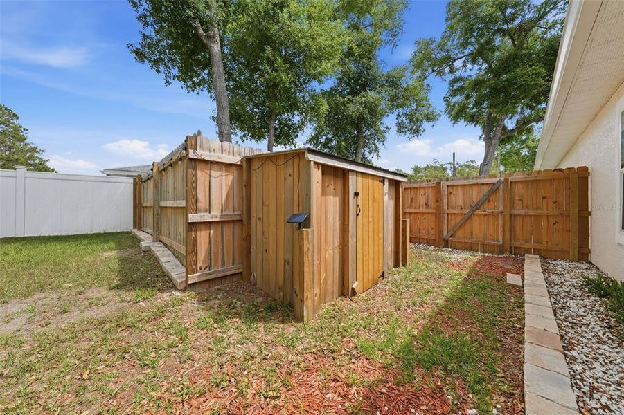 Exterior details and patio area of a home in , Silver Springs (Image 28).