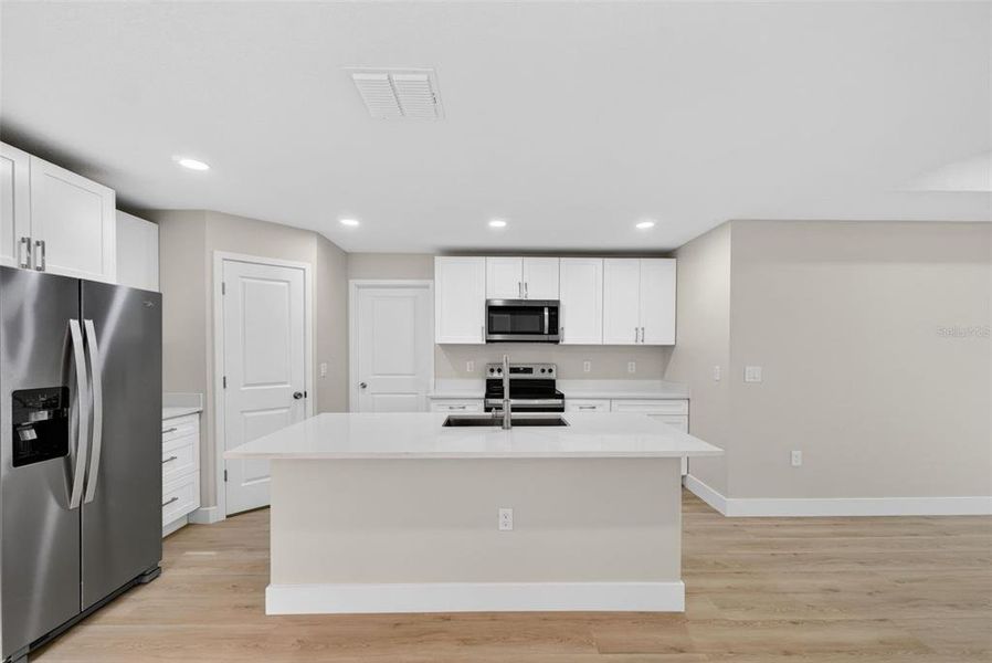 Furnished interior view inside a new home in , Orlando (Image 5).