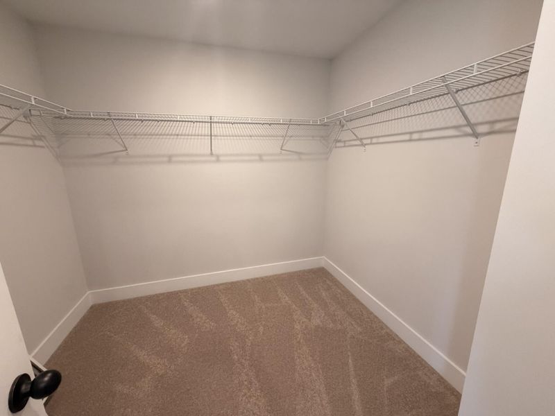 Spacious, unfurnished interior of a new home in Blythe Mill Townhomes, Waxhaw (Image 20).