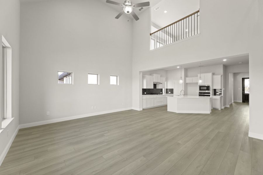 Spacious, unfurnished interior of a new home in Meadow Run, Melissa (Image 12).
