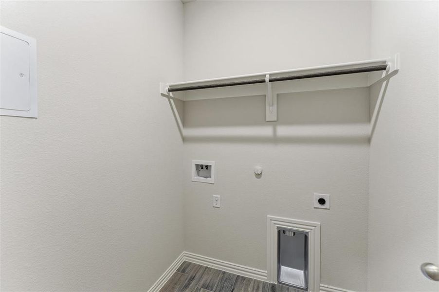 Spacious, unfurnished interior of a new home in Covenant Park, Springtown (Image 16).