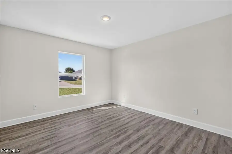 Spacious, unfurnished interior of a new home in Cape Coral, Cape Coral (Image 23). Spacious, unfurnished interior of a new home in Cape Coral, Cape Coral (Image 23).