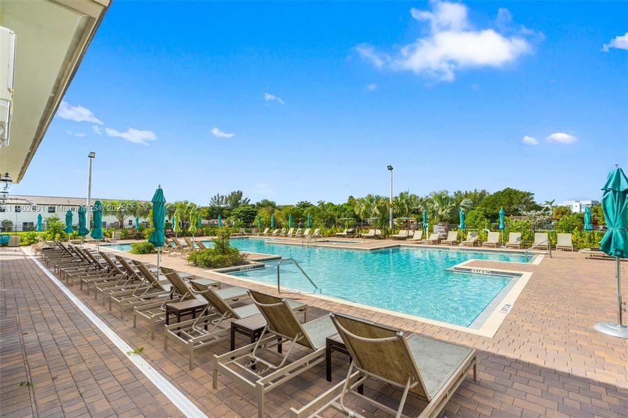 Community amenities in Westview: Provence Collection, Miami (Image 29). Community amenities in Westview: Provence Collection, Miami (Image 29).