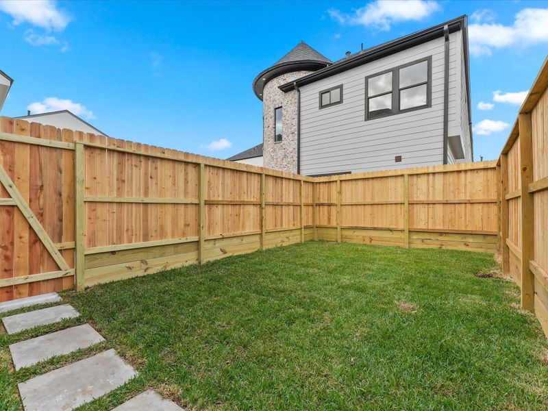 Exterior details and patio area of a home in , Houston (Image 21).