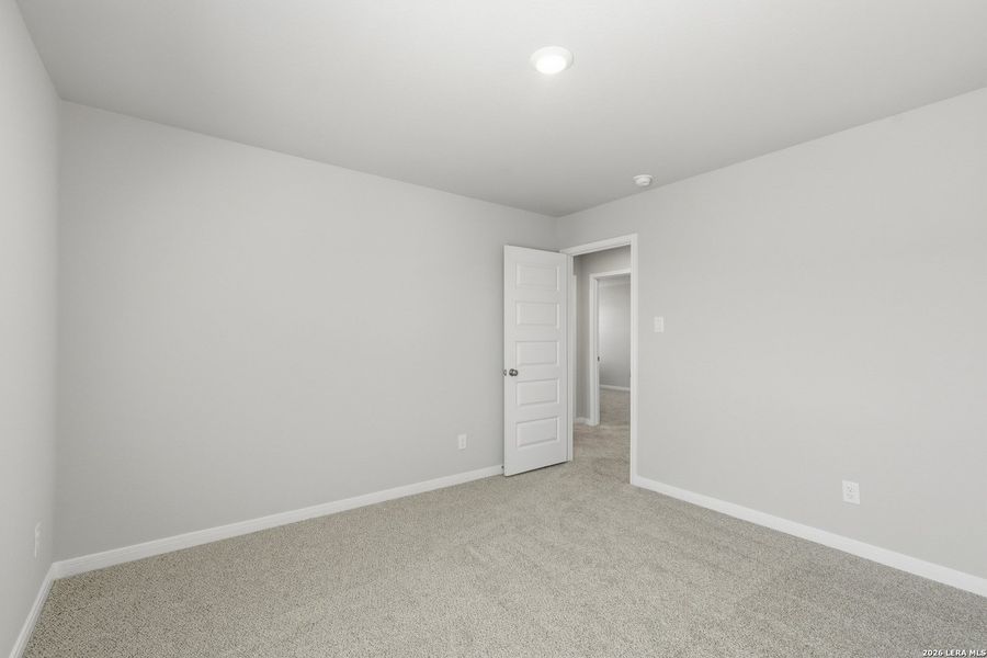 Spacious, unfurnished interior of a new home in Swenson Heights, Seguin (Image 16).